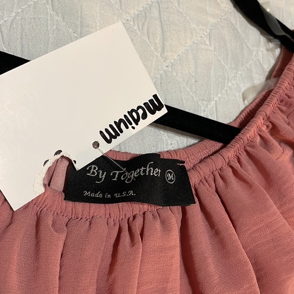 Pink of the shoulder dress - Picture 3 of 3